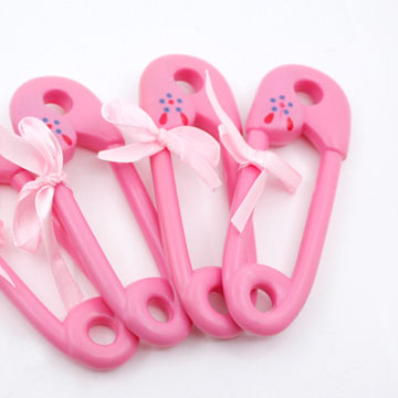 Pastel Pink Plastic Safety Pin Shower Favors
